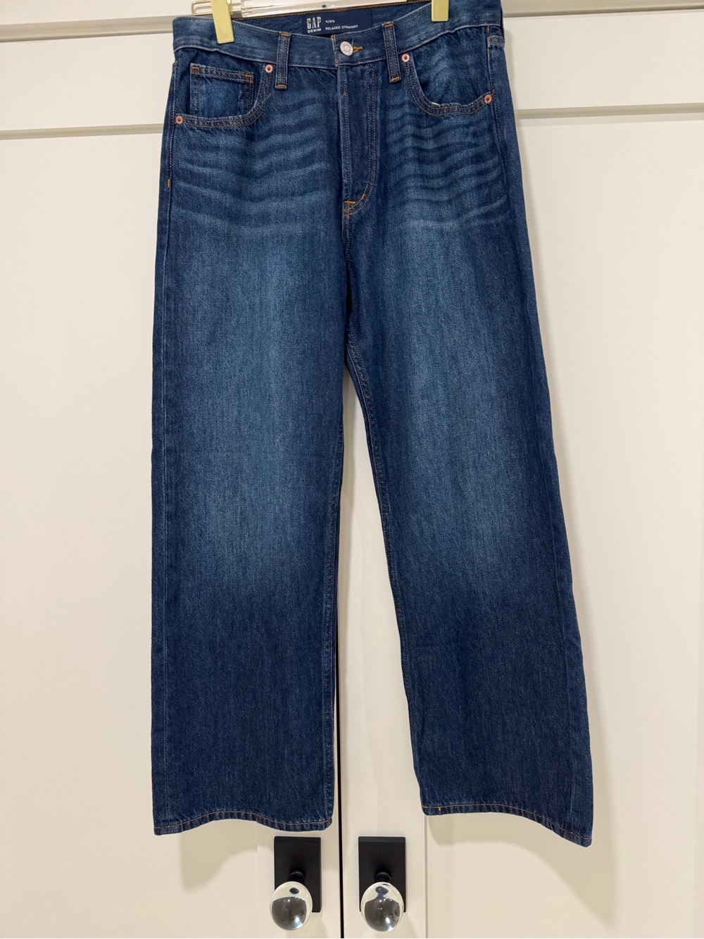 GAP Relaxed Straight Jeans Women’s Size 4/27 Short Medium Wash Button Fly